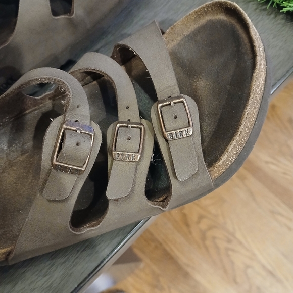 Birkenstock Size 41 - Picture 9 of 10